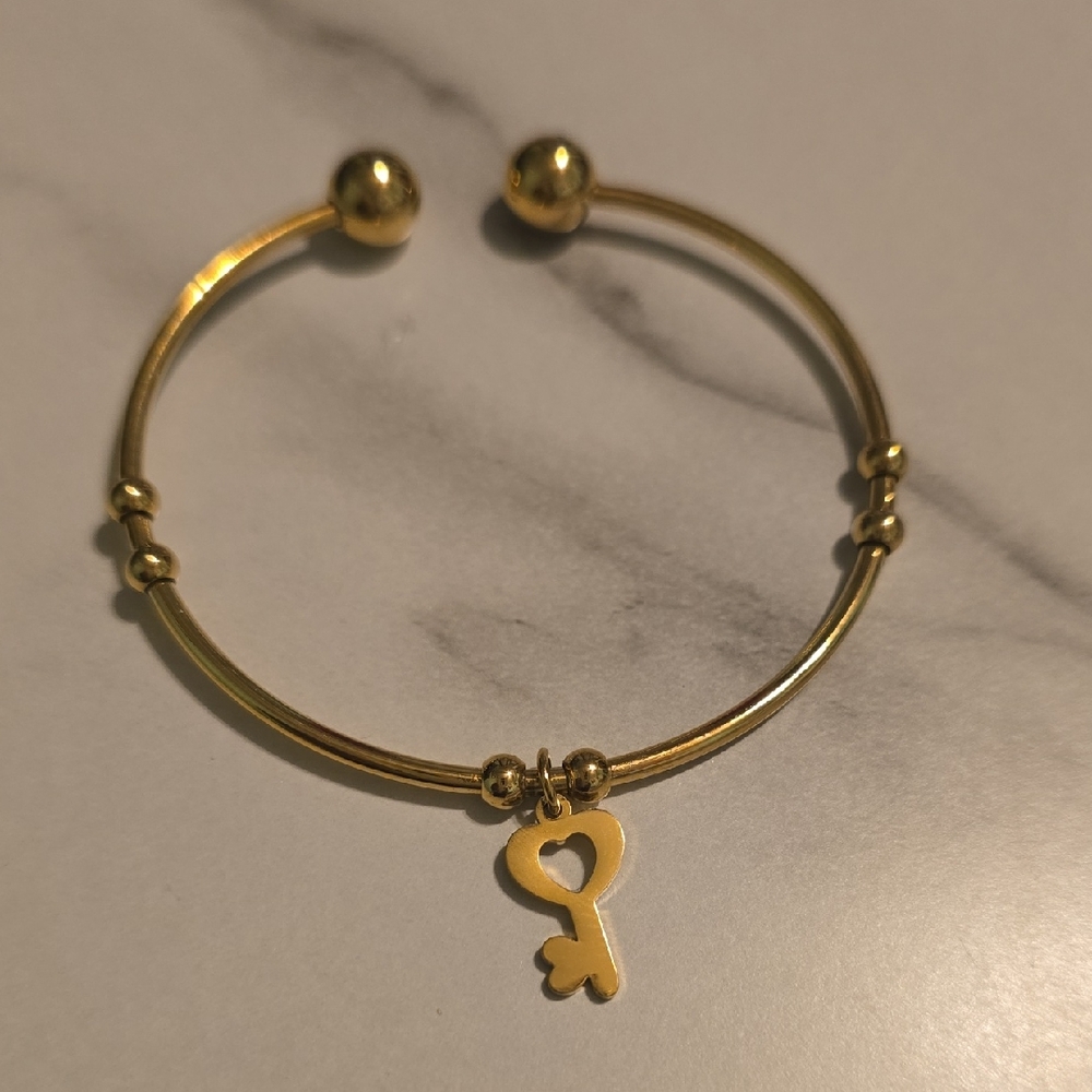 Stainless Steel Gold Key Charm Bracelet